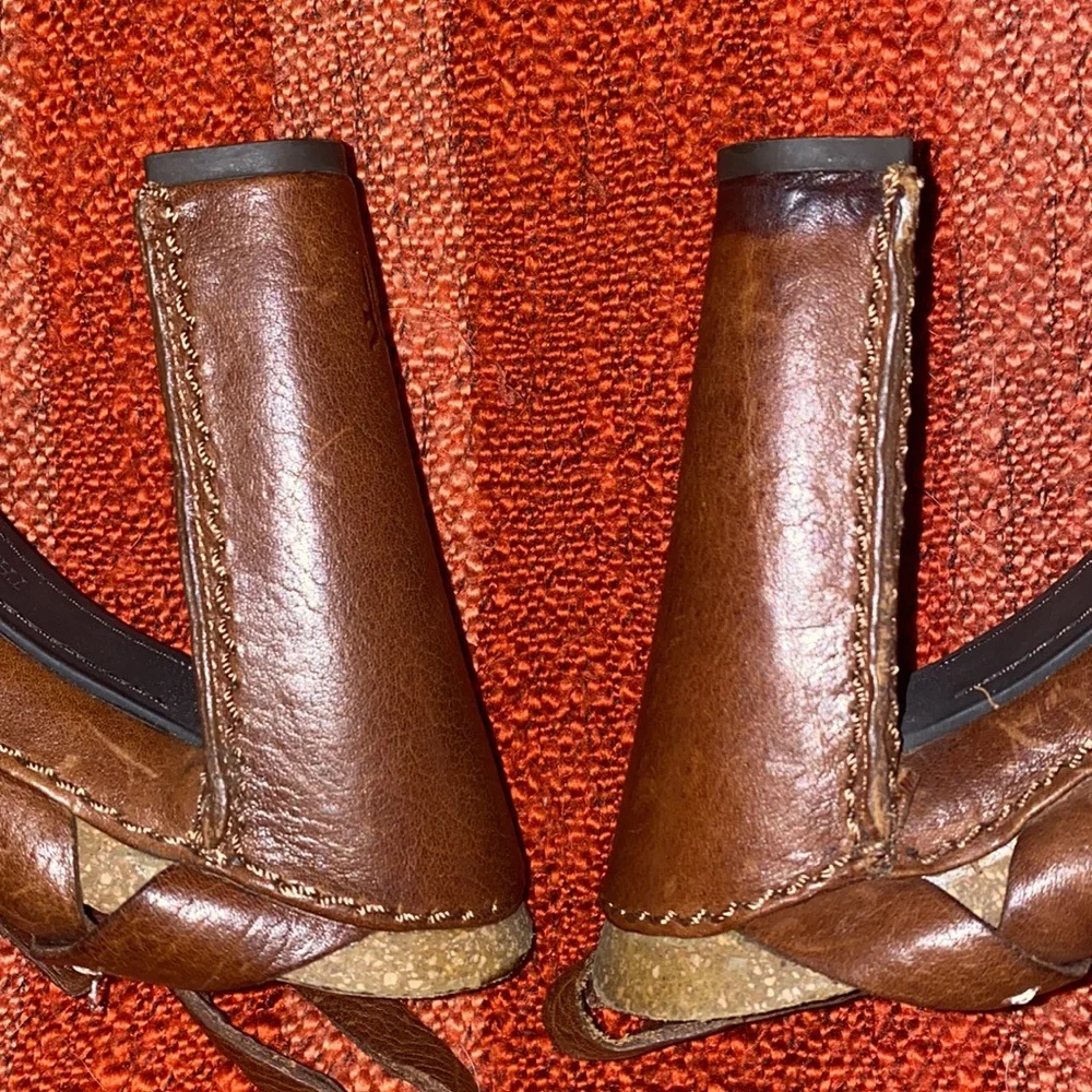 FRYE GRACE T STRAP HEELS NWOB SZ 9.5 - Picture 7 of 7